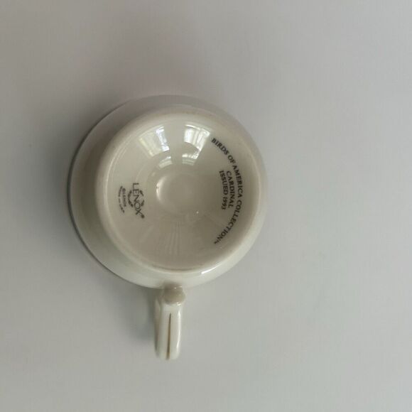 Vintage Lenox Birds of America collection 1993 Cardinal tea cup and saucer - Picture 4 of 5